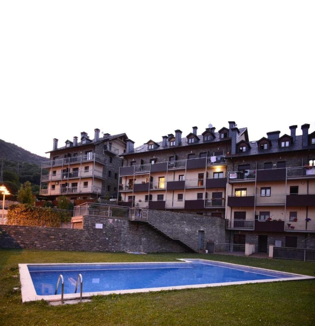 Apartaments Sort Pirineus المظهر الخارجي الصورة