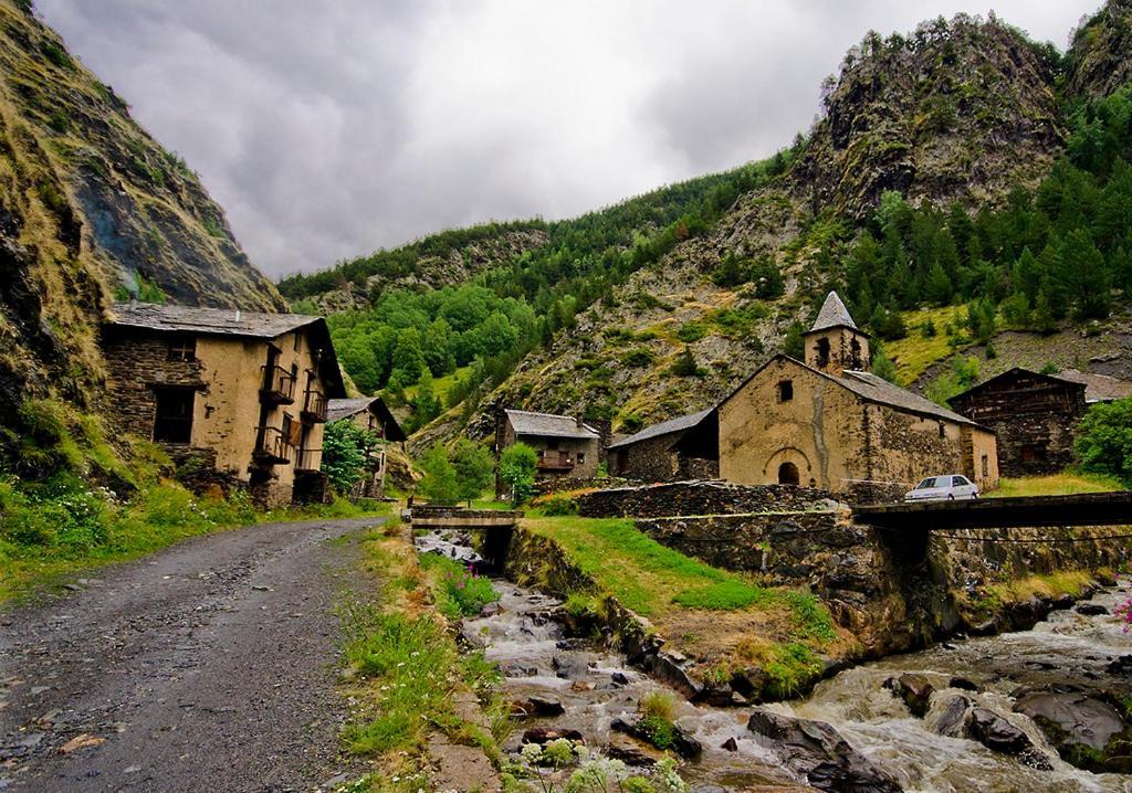 Apartaments Sort Pirineus المظهر الخارجي الصورة